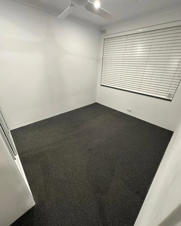 Professional end of lease cleaning service in Sydney with trained cleaners preparing property for final inspection